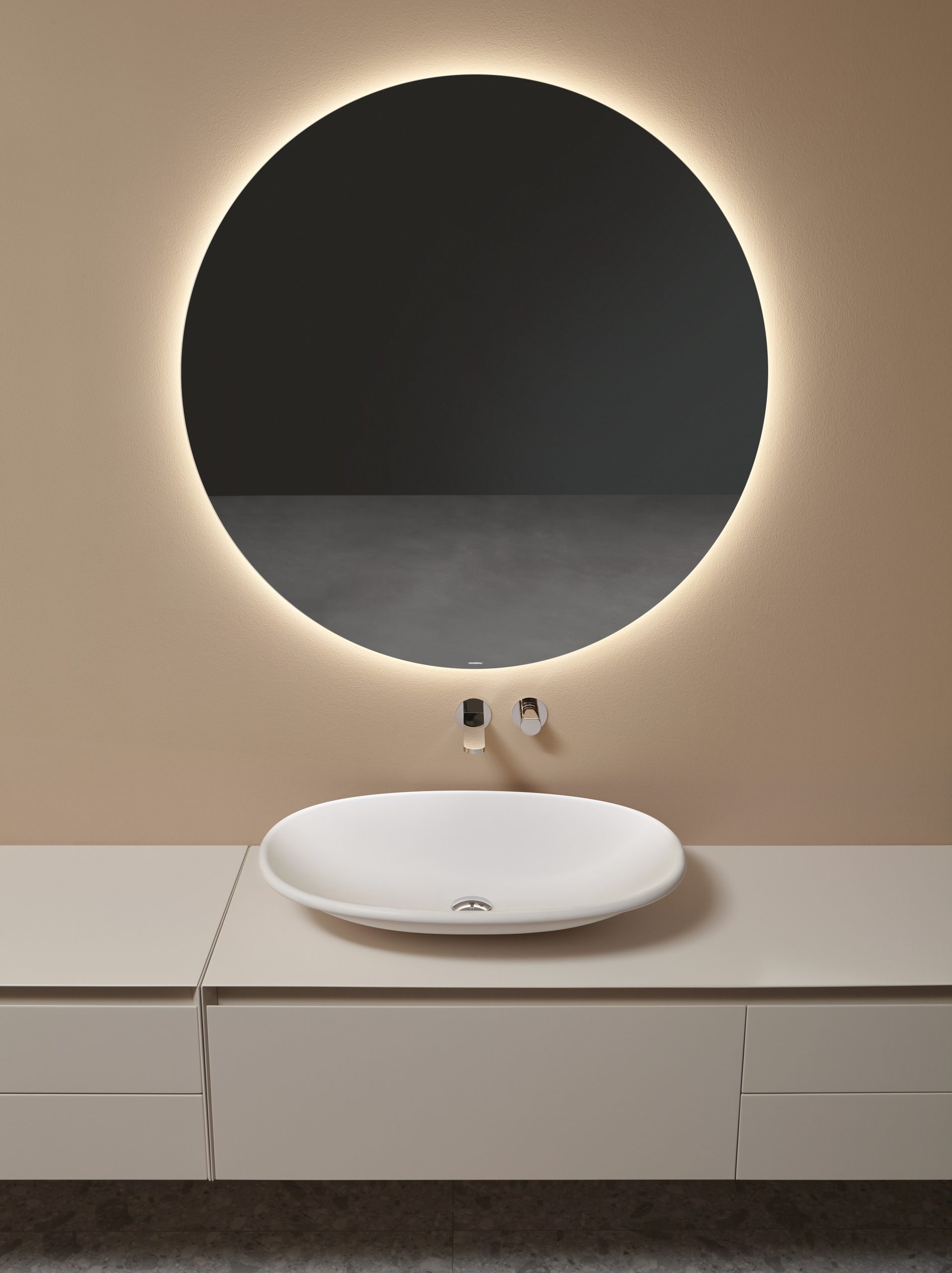 Oval Rim washbowl on PantaRei furniture