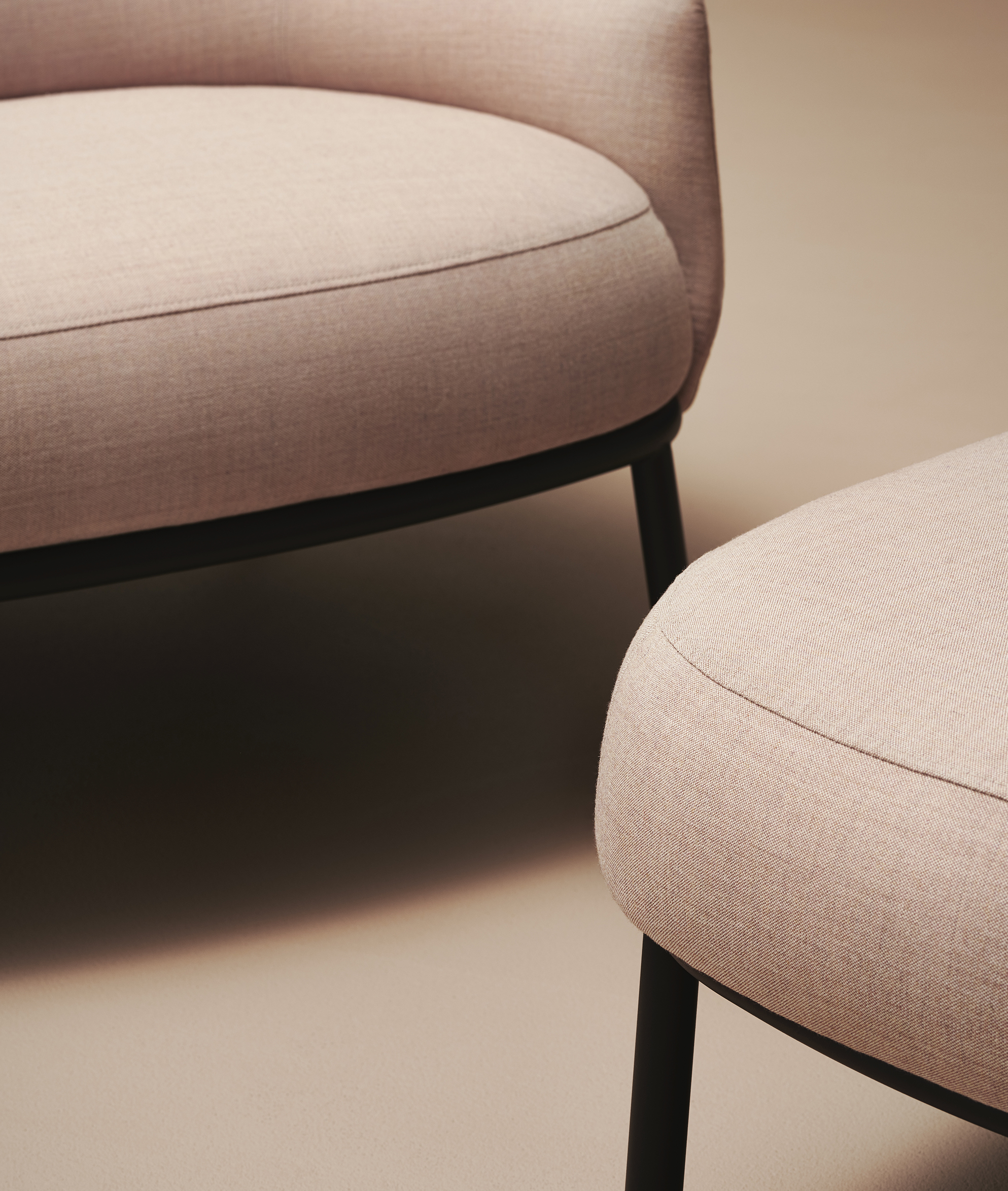 Detail of Shift easychair classic and ottoman by Debiasi Sandri for Offecct